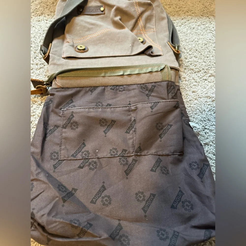 Augur Canvas Shoulder Bag | Very Good Condition